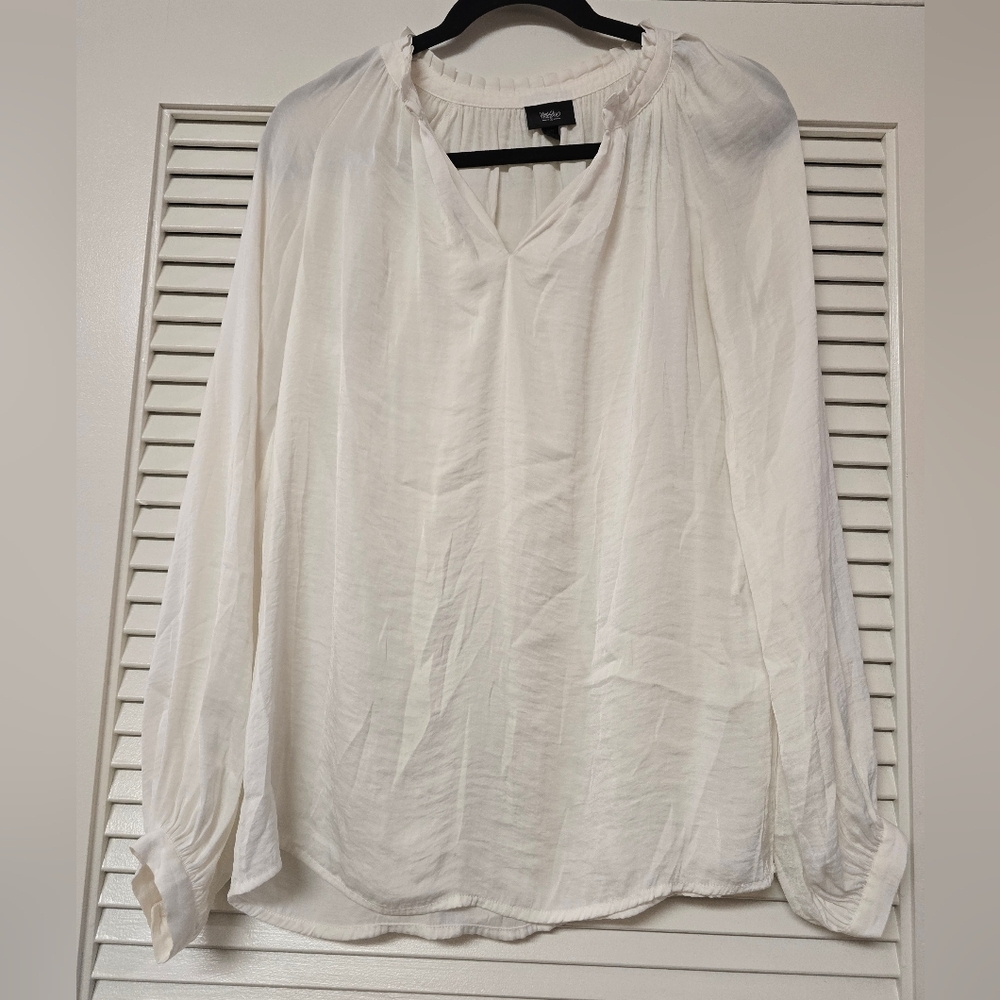 Mossimo Supply Co - White Classic Ruffle Long-Sleeve Blouse Top